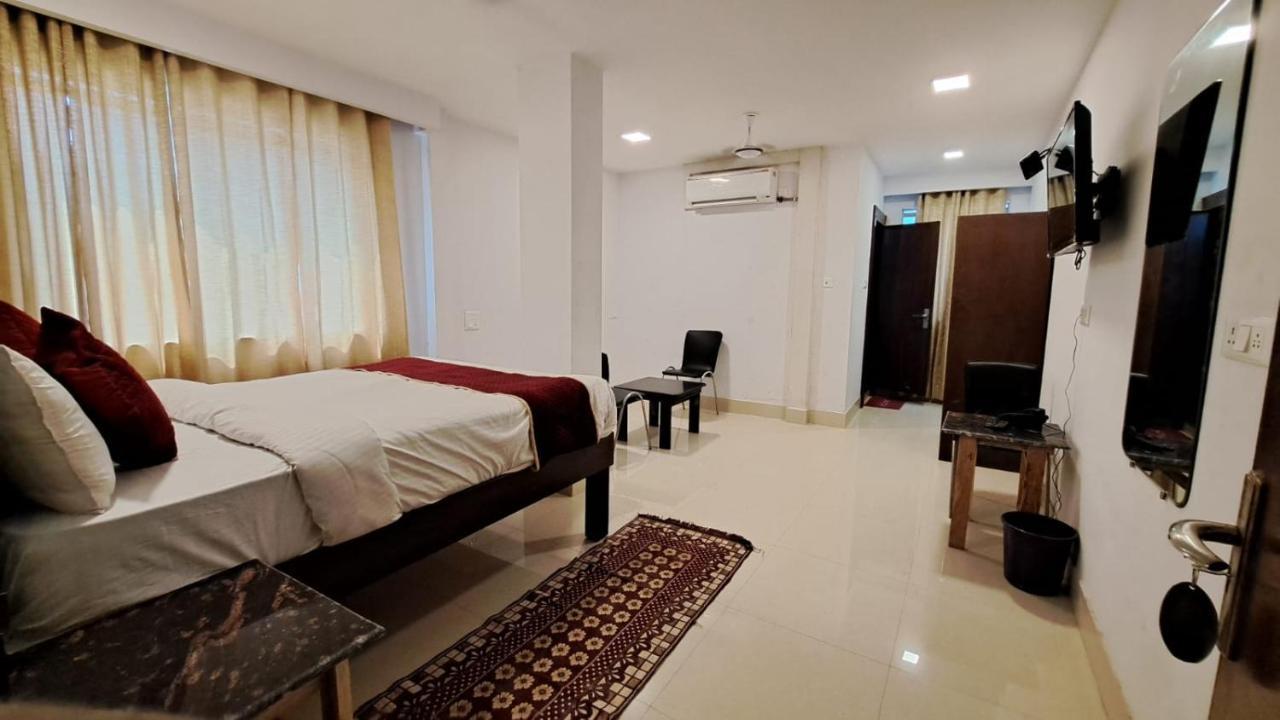 Hotel Amenda International Ню Делхи Екстериор снимка
