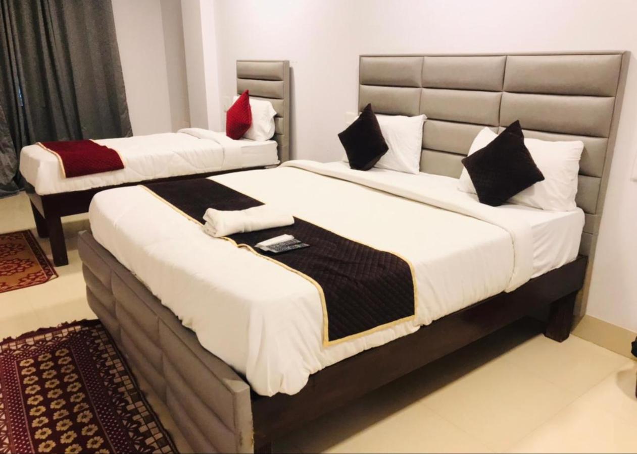 Hotel Amenda International Ню Делхи Екстериор снимка